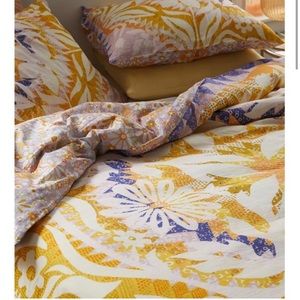 STORE CLOSING FRIDAY! Urban Outfitters Amaya Yellow Purple Floral Duvet Set